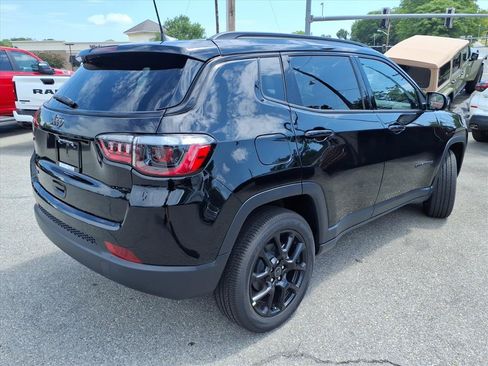 New 2026 Jeep Compass Latitude AWD/4WD image 4