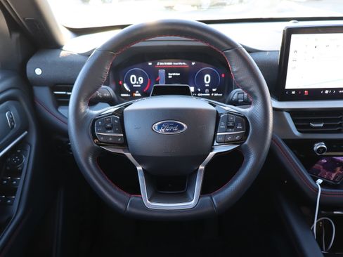 Used 2025 Ford Explorer ST-Line image 16