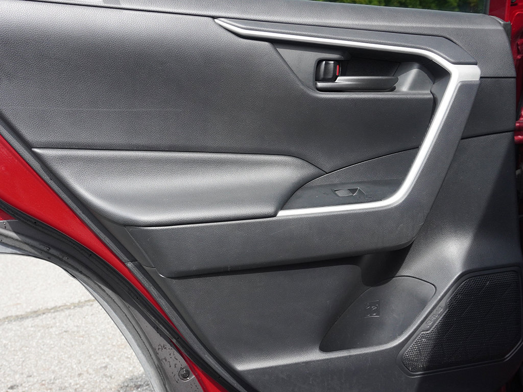Used 2020 Toyota RAV4 LE FWD image 19