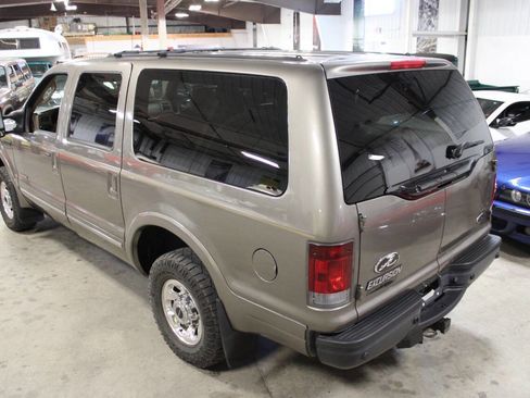 Used 2004 Ford Excursion Limited image 18