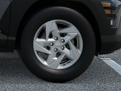 New 2027 Hyundai Kona SE FWD image 8