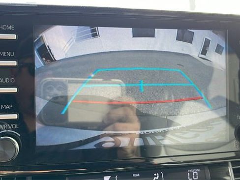 Used 2022 Toyota Sienna LE w/ LE Plus Package image 22