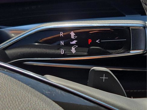 Used 2025 Cadillac Escalade Premium Luxury w/ Touring Package image 18