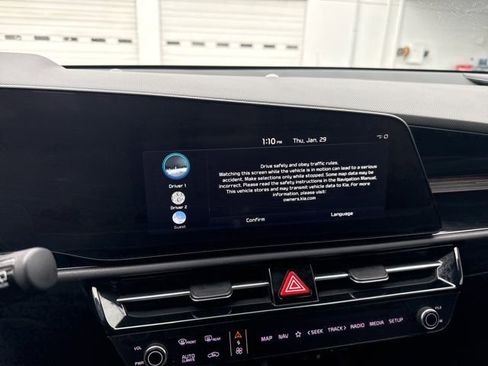 Certified 2023 Kia Niro Wind w/ Wind Preserve Package image 18