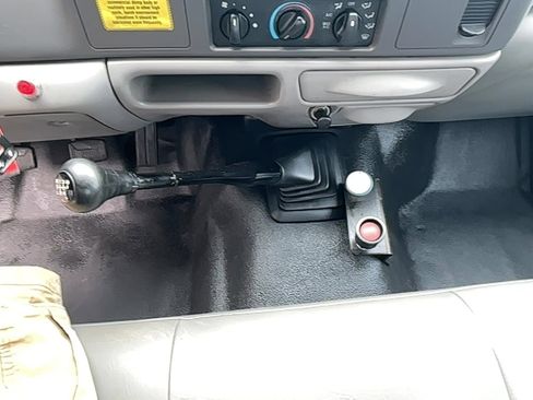 Used 1999 Ford F450 XL image 10