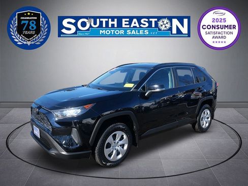Used 2019 Toyota RAV4 LE image 1