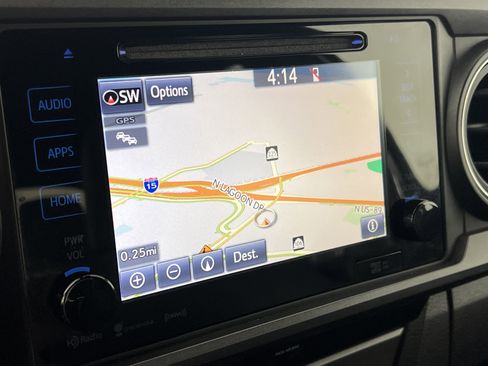 Used 2018 Toyota Tacoma TRD Off-Road image 27