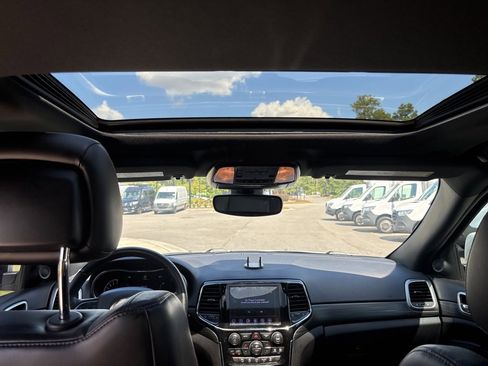 Used 2019 Jeep Grand Cherokee Altitude image 40