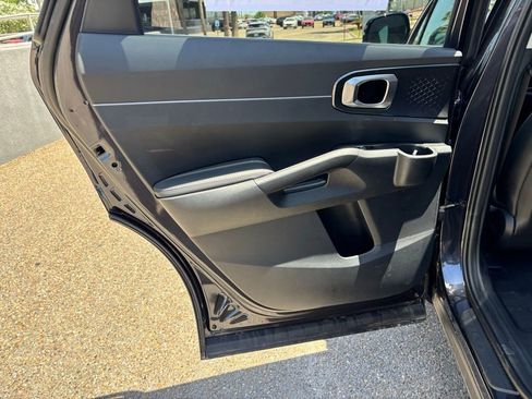 New 2025 Kia Sorento S w/ Panoramic Sunroof Package image 16