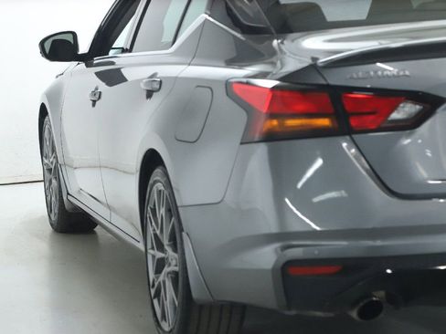 Certified 2024 Nissan Altima 2.0 SR FWD image 43
