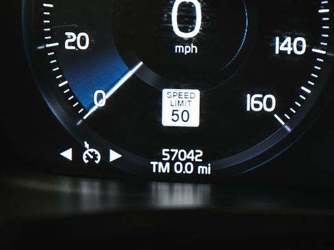 Used 2020 Volvo S60 T5 Momentum w/ Protection Package Premier image 17