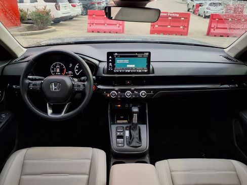 Used 2025 Honda CR-V EX-L image 11