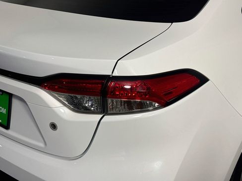 Used 2022 Toyota Corolla L FWD image 33