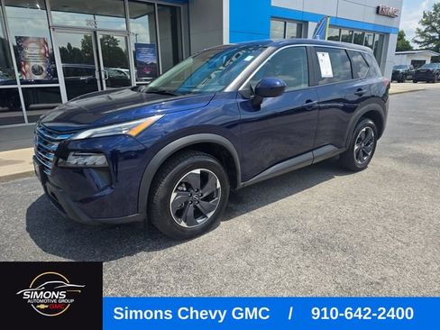 Used 2025 Nissan Rogue SV FWD image 1