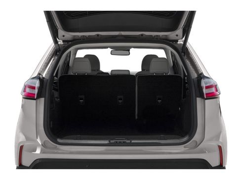 Used 2019 Ford Edge Titanium image 6