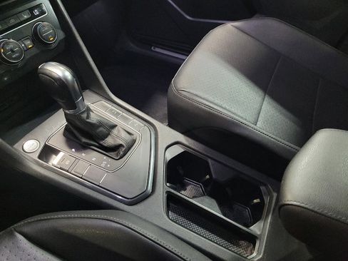 Used 2019 Volkswagen Tiguan SEL Premium R-Line image 26