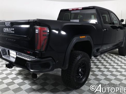 Used 2024 GMC Sierra 2500 AT4X AWD/4WD image 5