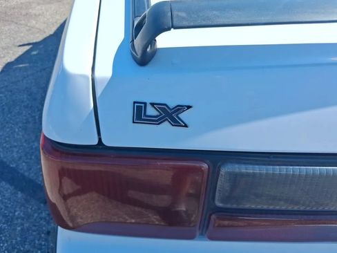 Used 1990 Ford Mustang LX RWD image 16