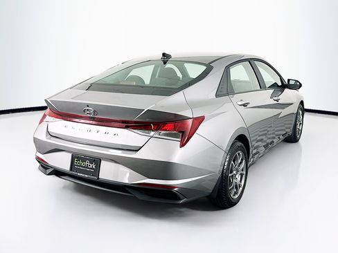 Used 2023 Hyundai Elantra SEL FWD image 9