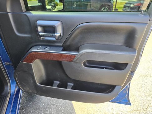 Used 2017 GMC Sierra 1500 SLE w/ SLE Value Package image 27