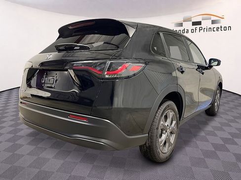 New 2027 Honda HR-V LX image 3