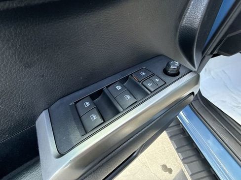Used 2019 Toyota Tacoma SR5 image 20