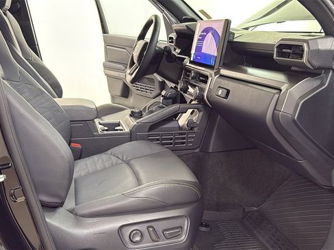 Certified 2025 Toyota 4Runner TRD Off-Road Premium image 18