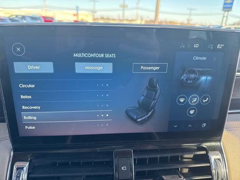 Used 2022 Lincoln Navigator Reserve image 22