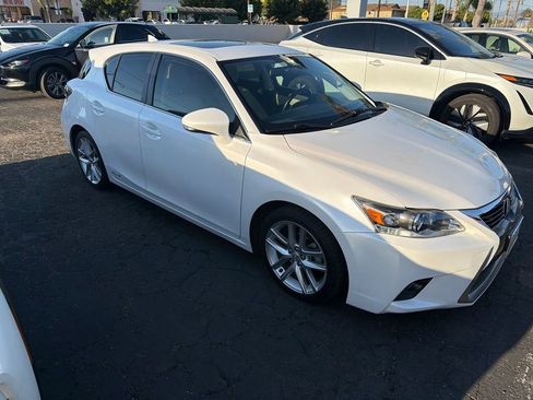 Used 2015 Lexus CT 200h FWD image 1