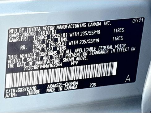 Certified 2021 Toyota RAV4 XLE Premium w/ Carpet Mat Package (TMS) FWD image 35