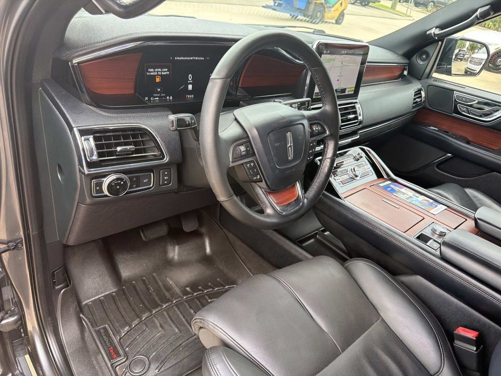 Certified 2021 Lincoln Navigator Reserve RWD image 19