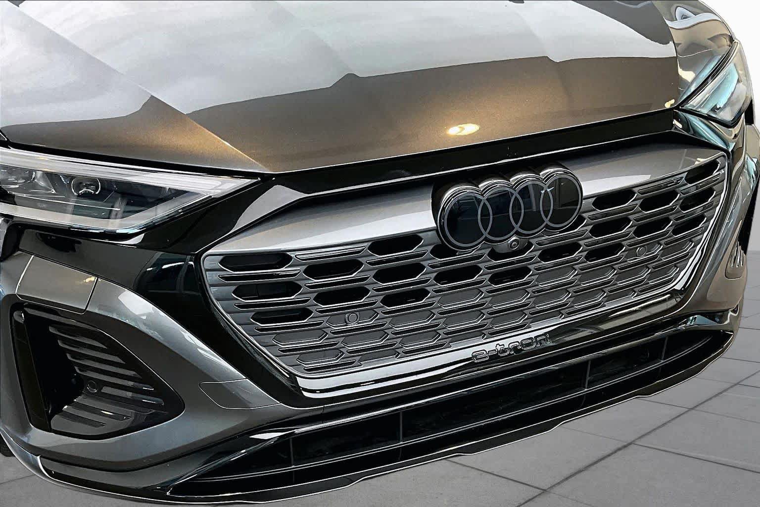 Certified 2024 Audi Q8 e-tron Prestige w/ Prestige Package AWD/4WD image 30