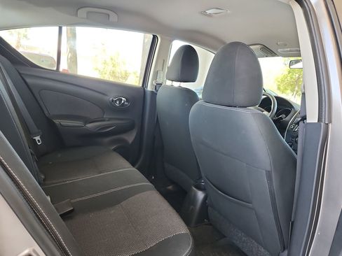 Used 2015 Nissan Versa SV w/ SV Tech Package image 17