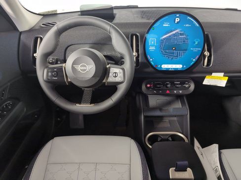 Certified 2025 MINI Cooper Countryman SE AWD/4WD image 4