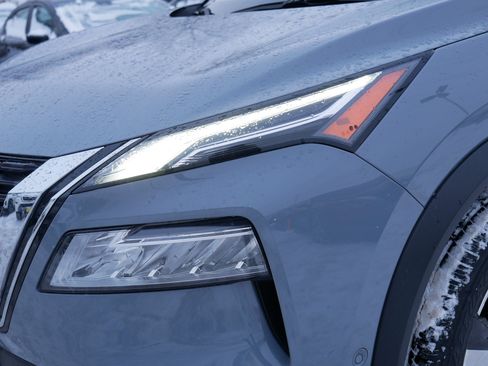 Certified 2022 Nissan Rogue Platinum w/ Head-Up Display Package image 16