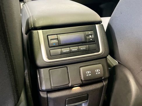 Used 2022 Subaru Ascent Onyx Edition image 26