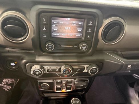 Used 2020 Jeep Wrangler Unlimited Sport S image 13