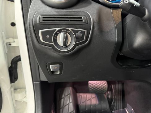 Used 2022 Mercedes-Benz GLC 300 4MATIC image 30