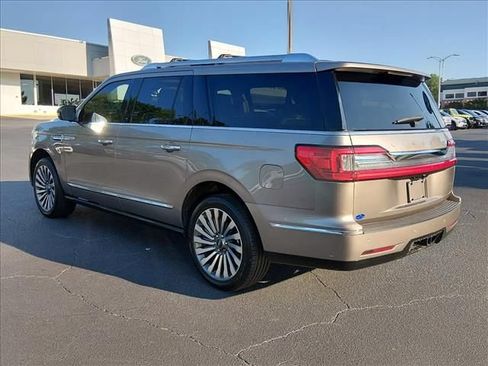 Used 2019 Lincoln Navigator L Reserve w/ Cargo Package AWD/4WD image 6