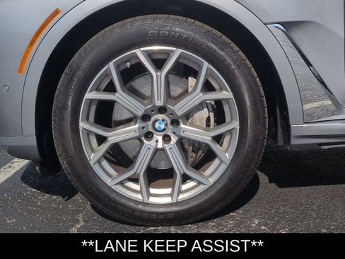Used 2025 BMW X7 xDrive40i AWD/4WD image 10