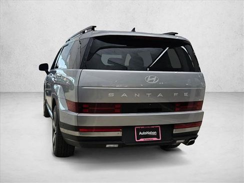Used 2025 Hyundai Santa Fe Limited AWD/4WD image 9