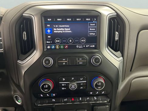 Used 2022 Chevrolet Silverado 2500 LTZ w/ LTZ Plus Package AWD/4WD image 17