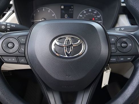 Certified 2023 Toyota Corolla Cross L image 16