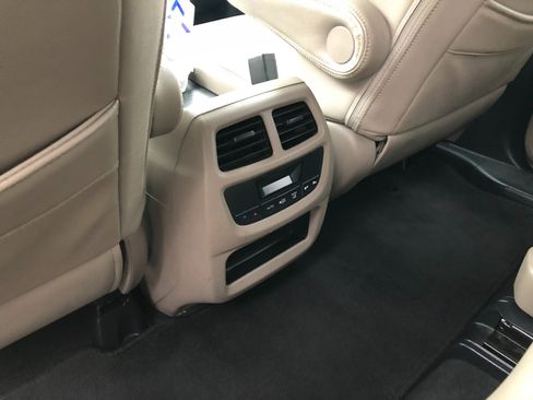 Used 2018 Honda Pilot EX image 25