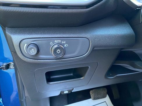 Used 2021 Chevrolet TrailBlazer LS image 66