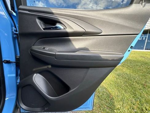 Used 2024 Chevrolet TrailBlazer RS image 33