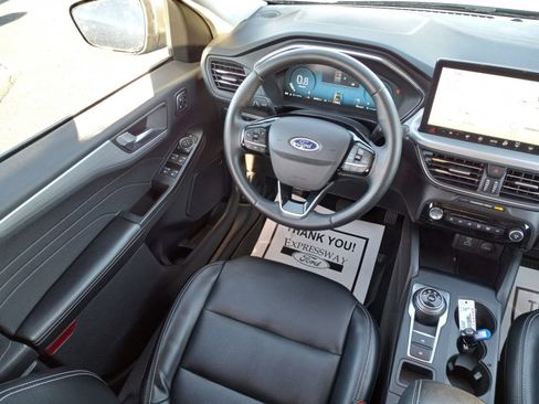 Used 2023 Ford Escape Platinum image 13