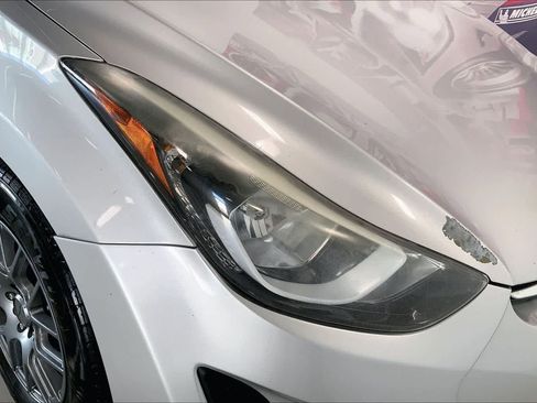 Used 2016 Hyundai Elantra SE image 28