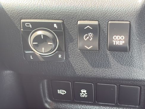 Used 2017 Lexus GX 460 Premium AWD/4WD image 23