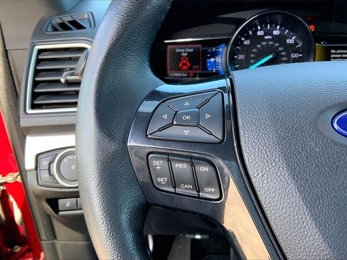 Used 2017 Ford Explorer XLT w/ Equipment Group 202A image 11